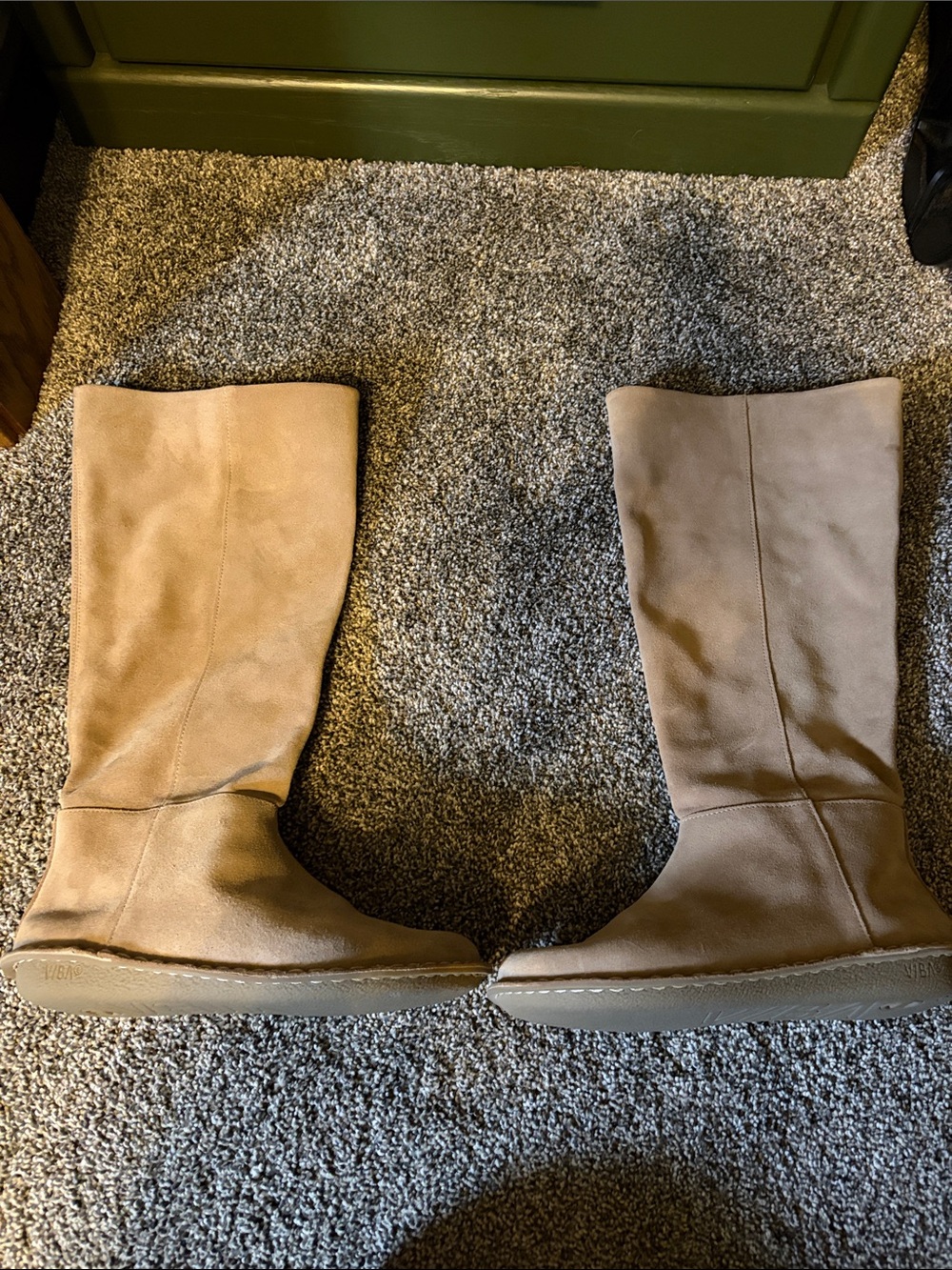Vibae Woodstock size 8/38 suede leather slouch boots NEW